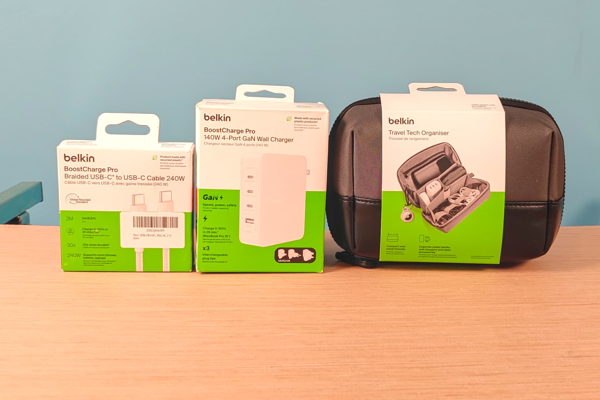 Chargeur GaN 140 W, câble USB-C 240 W et trousse de rangement Belkin reçus par Lureox