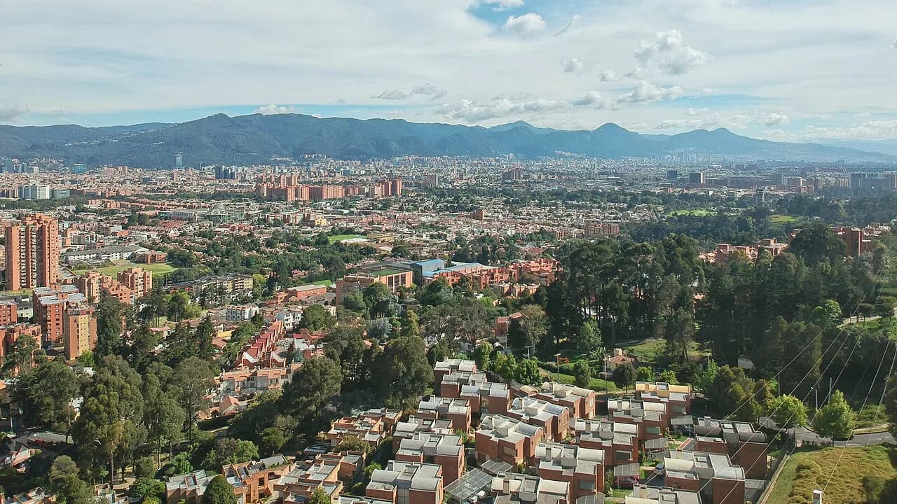 Panorama de Bogotá et des collines environnantes