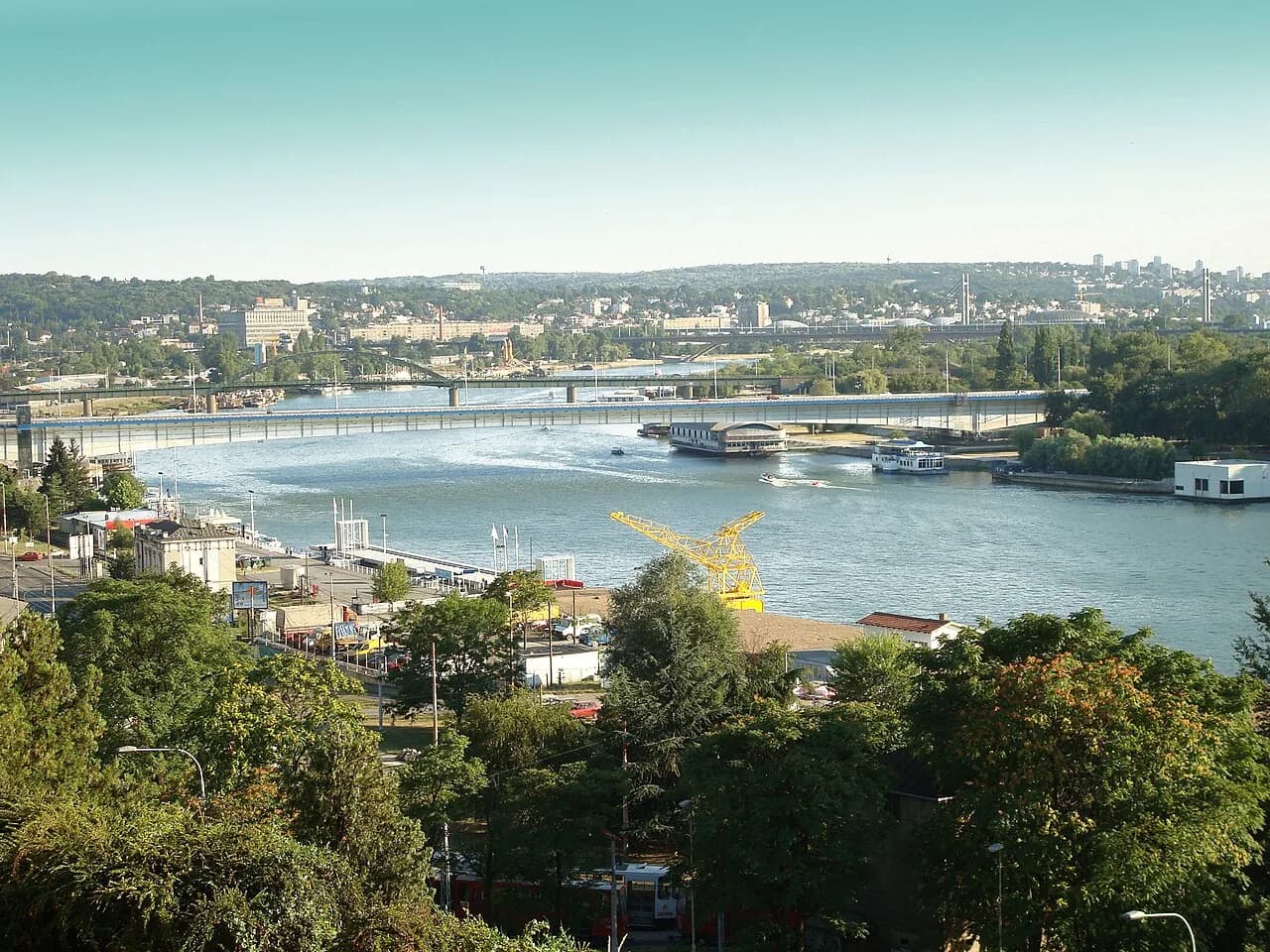 La Save et les ponts de Belgrade vus depuis Kalemegdan