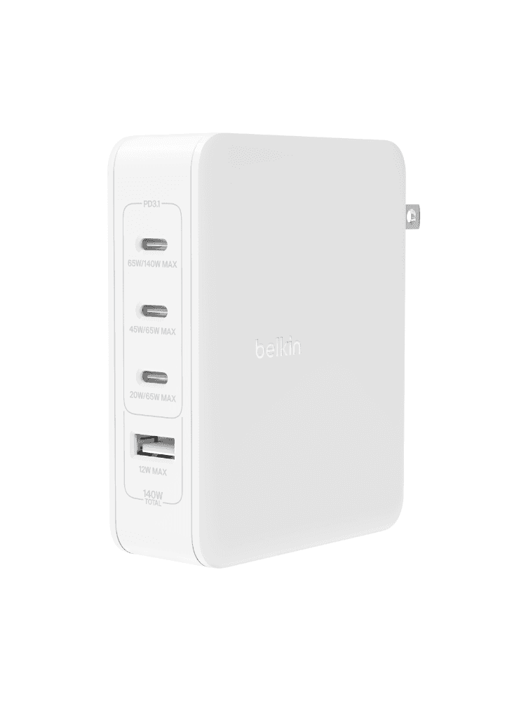 Chargeur mural Belkin BoostCharge Pro 140 W GaN blanc avec quatre ports USB