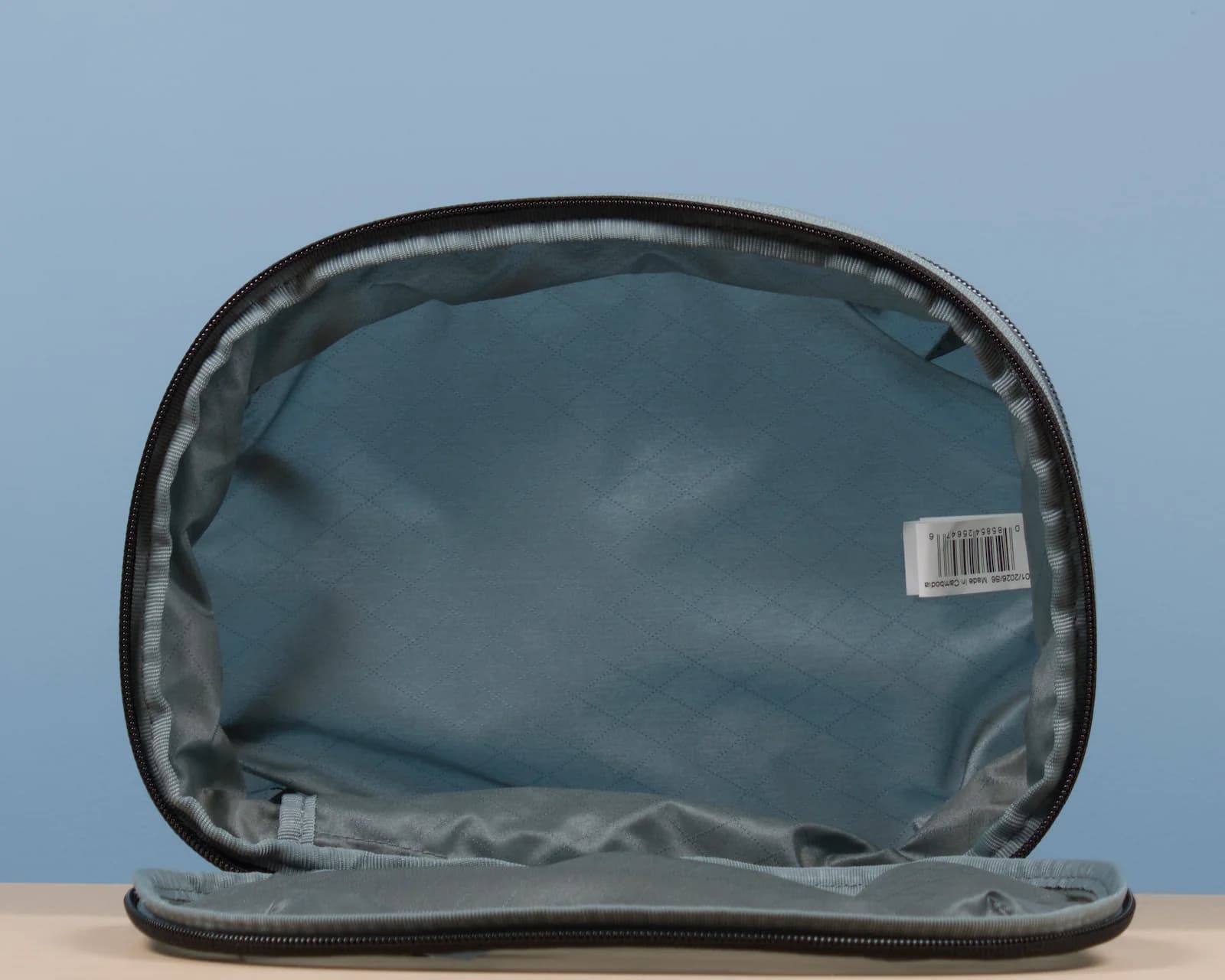 Intérieur du Thule Compression Packing Cube Small avec étiquette de référence