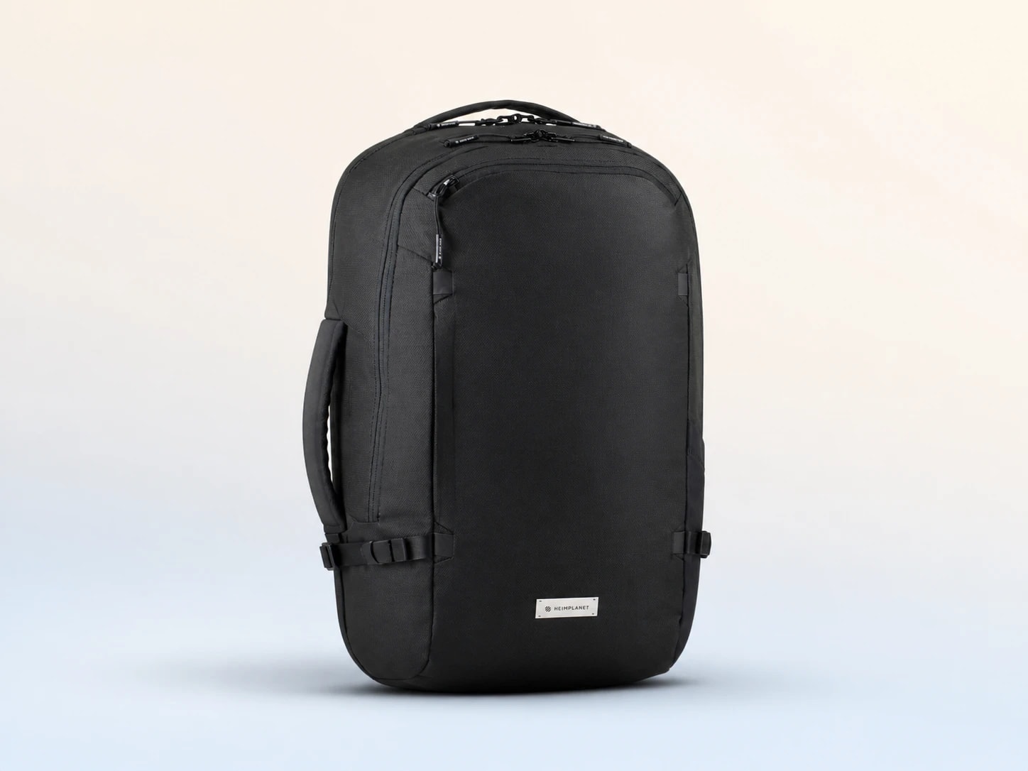 Illustration générée par IA pour Heimplanet Transit Line Travel Pack 34 — représentation indicative
