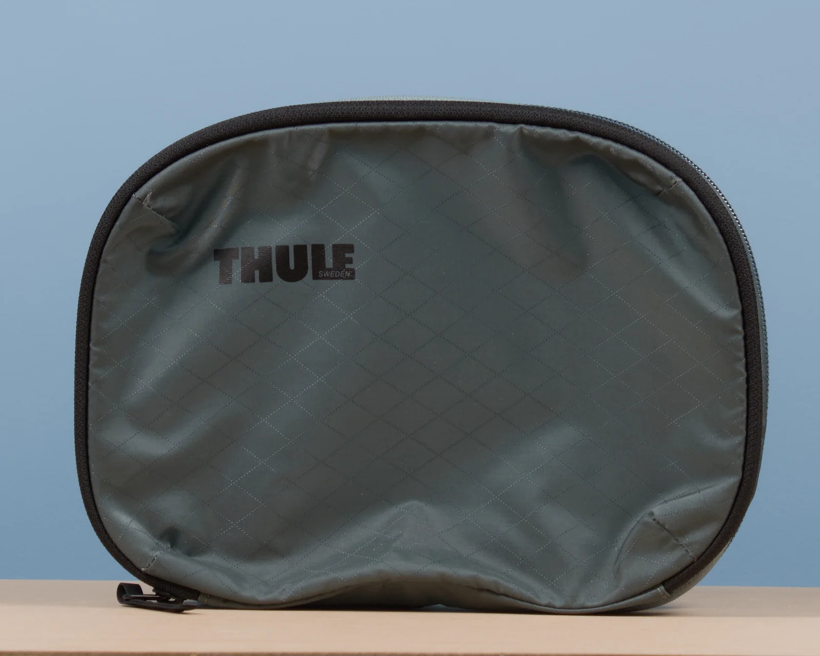Interior of Thule Compression Packing Cube Small, grey pond color