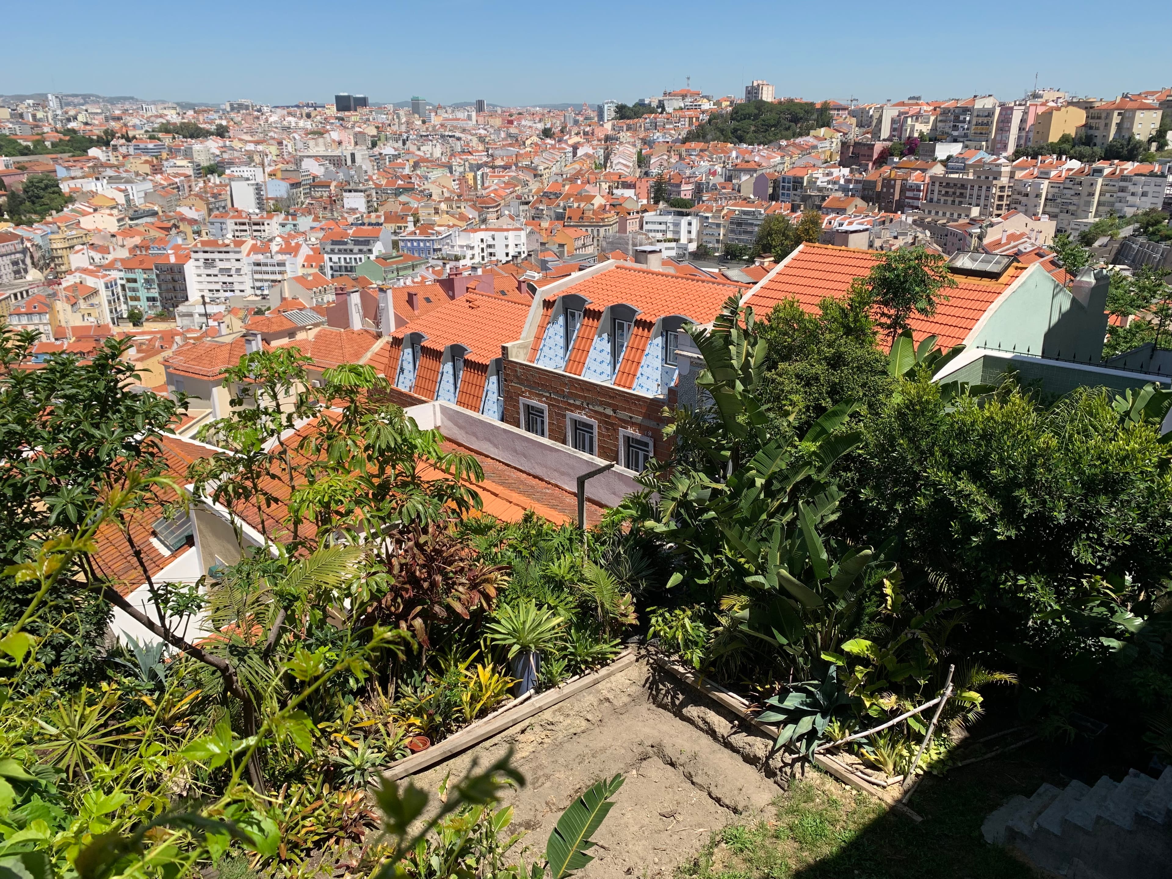 Vue de Lisbonne depuis le miradouro de Nossa Senhora do Monte