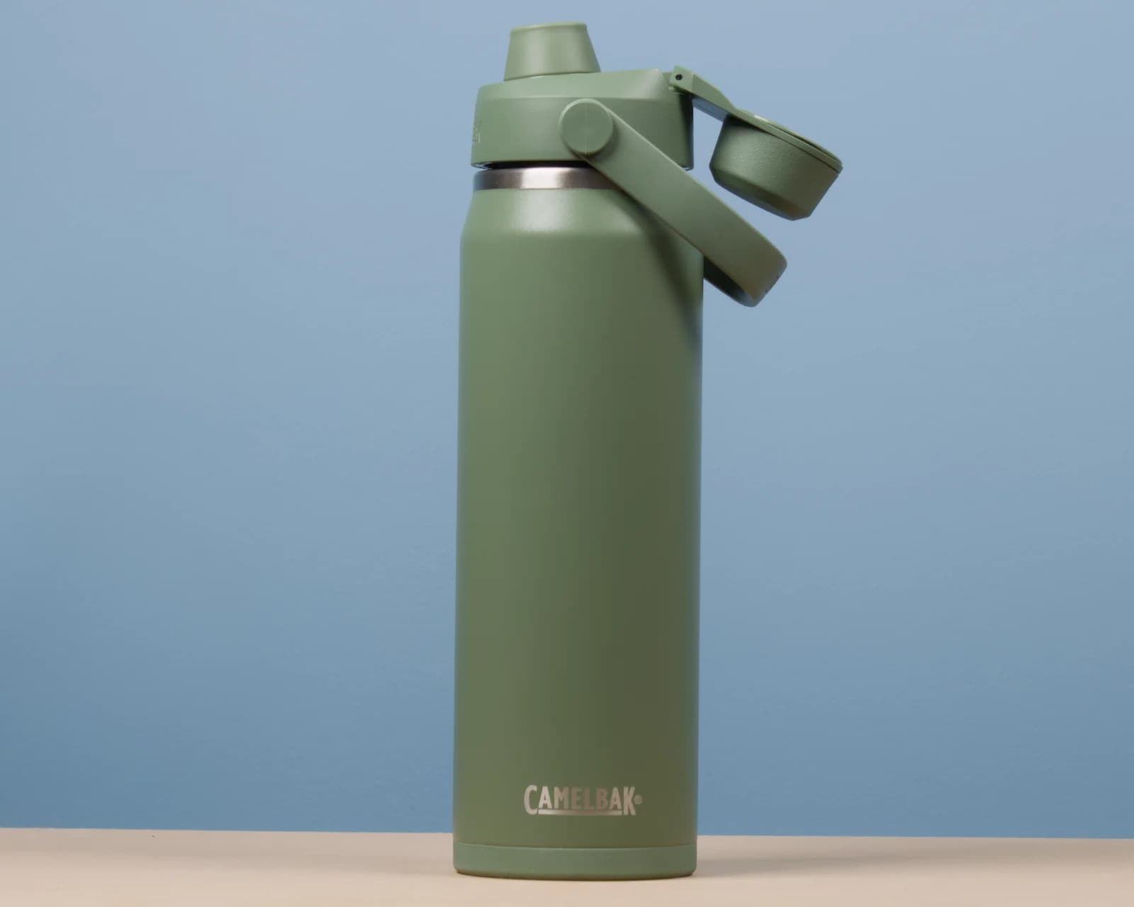 CamelBak Thrive Chug isotherme verte de 750 ml testée par Lureox avec bouchon dévissé
