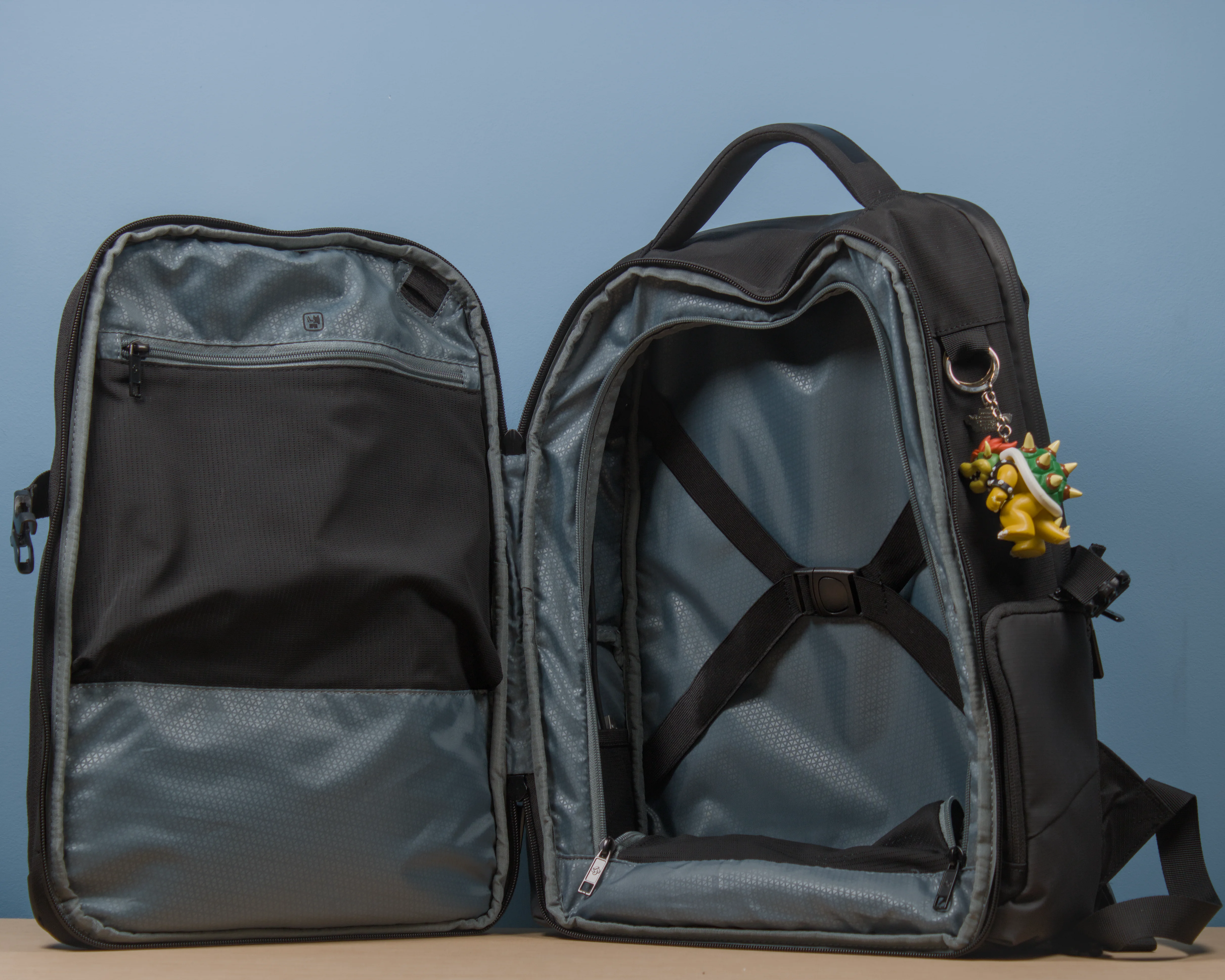 Compartiment à vêtements ouvert du sac Samsonite Biz2Go Daytrip 15,6 pouces